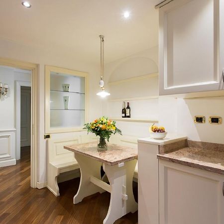 47Luxury Suites - Colosseo Rome Buitenkant foto